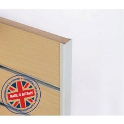 SLATWALL Panillisti plast á enda 244cm Ál