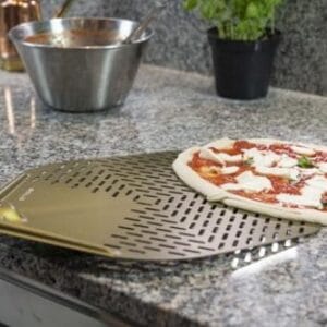 GI-Metal Al.perforated rect Pizza Peel 41x41 gold